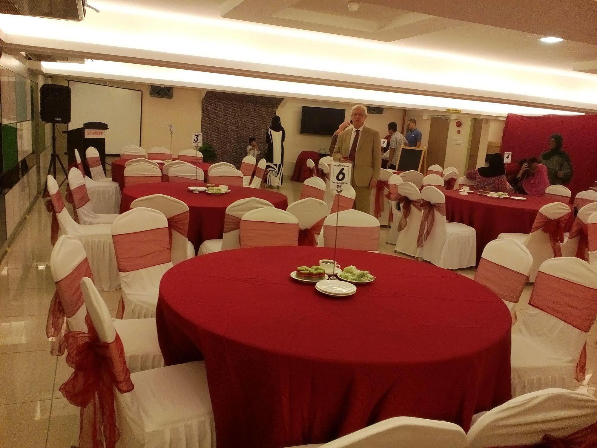 Sunrise Hotel Petaling Jaya Exterior foto